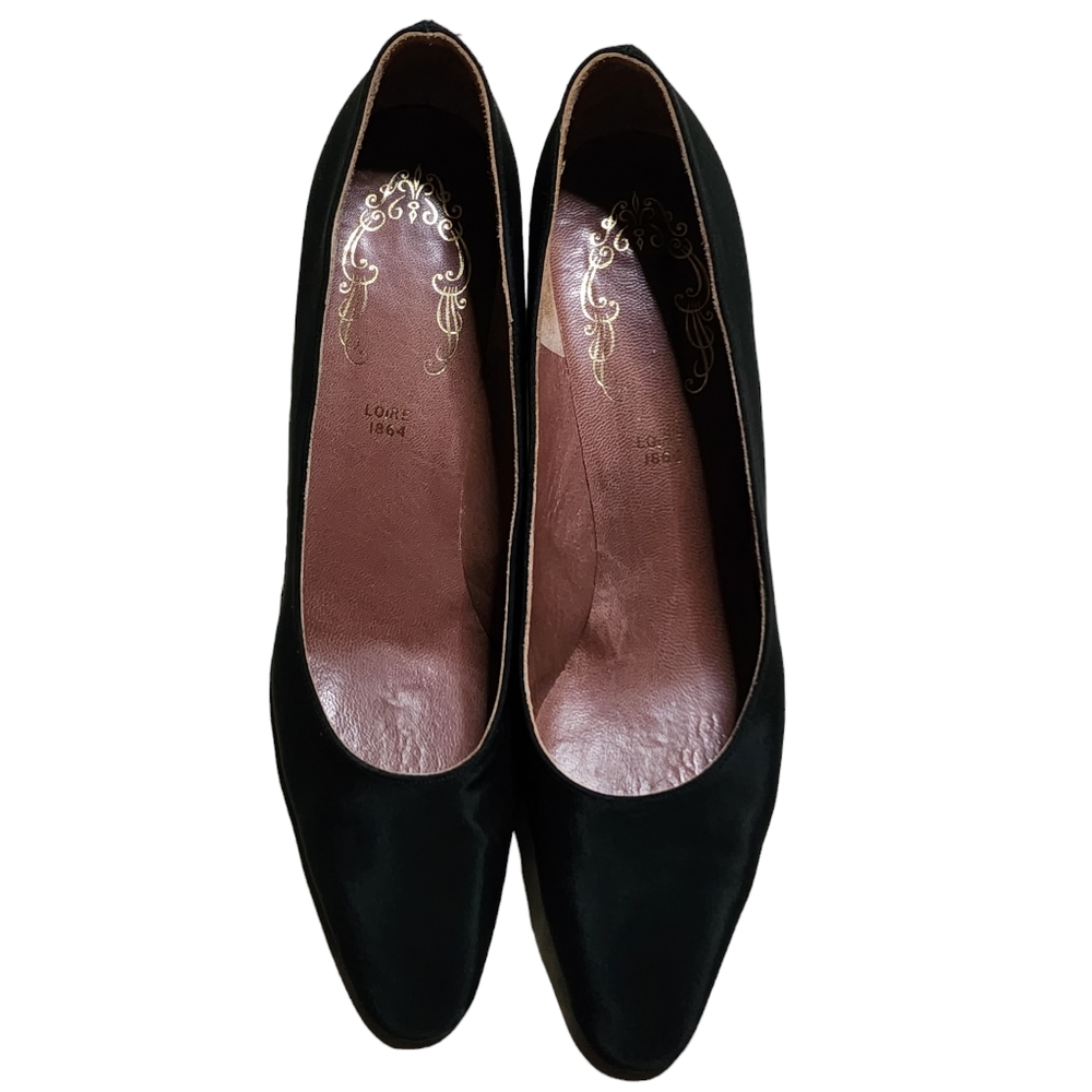 Vintage Loire 1864 Women's Black Crepe Heels Made in England Size 8AA Almond Toe